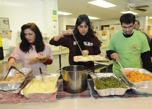 Downingtown man’s group serves meals to 3 shelters in Reading